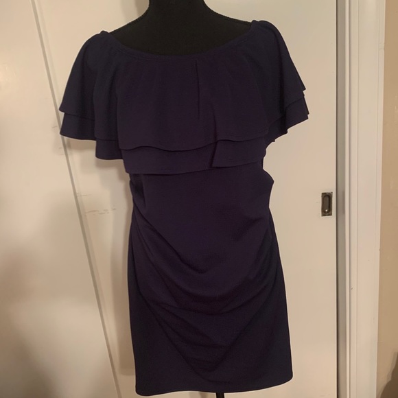 Stylish Maternity Dress - Picture 3 of 4